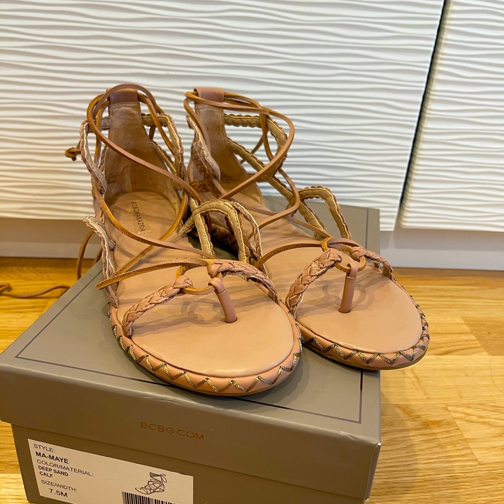 BCBG MAXAZRIA Gladiator sandal